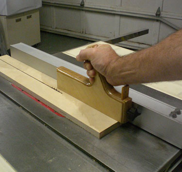 How to Prevent an Injury when Using a Table Saw