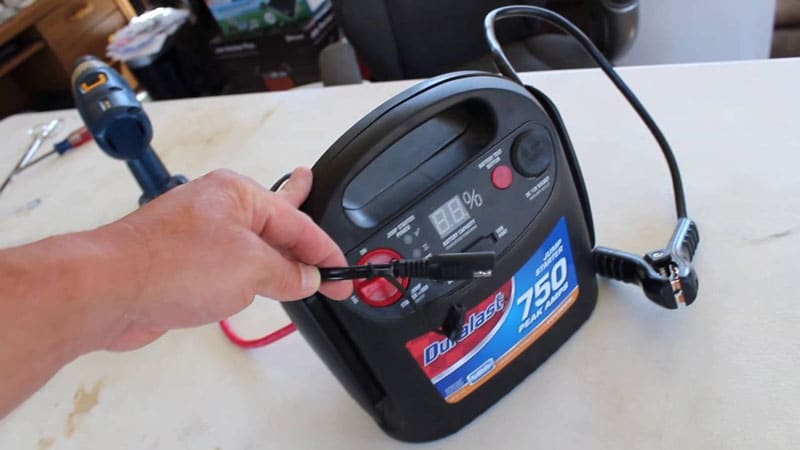 jump starter charging via an electric outlet
